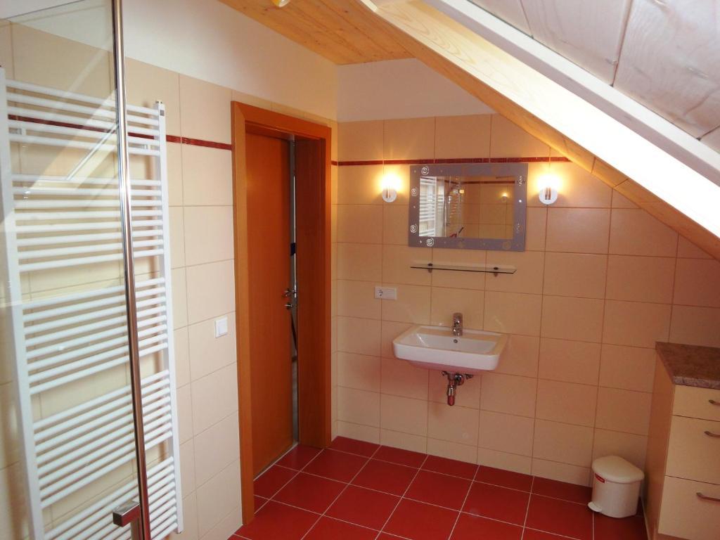 Apartment mit Balkon