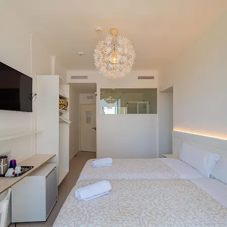 Hostal Marina Cadaques-3