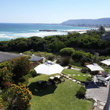 Hermanus Beach Villa-3
