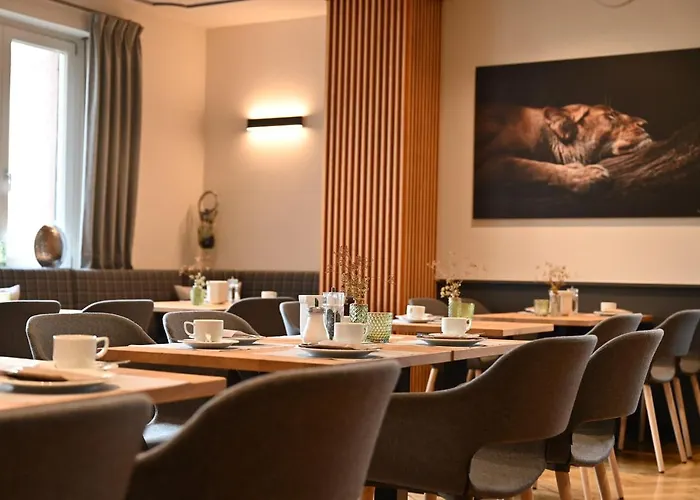 Land-gut Hotel zum Löwen Garni