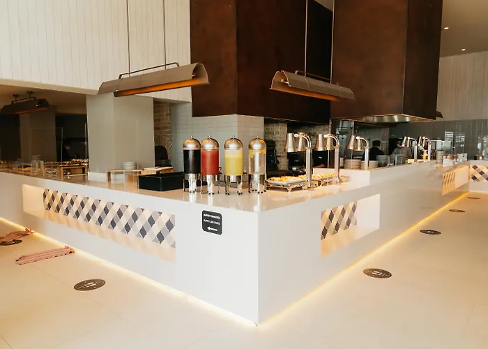 Ping Pong Hotel: Emporio Cancun