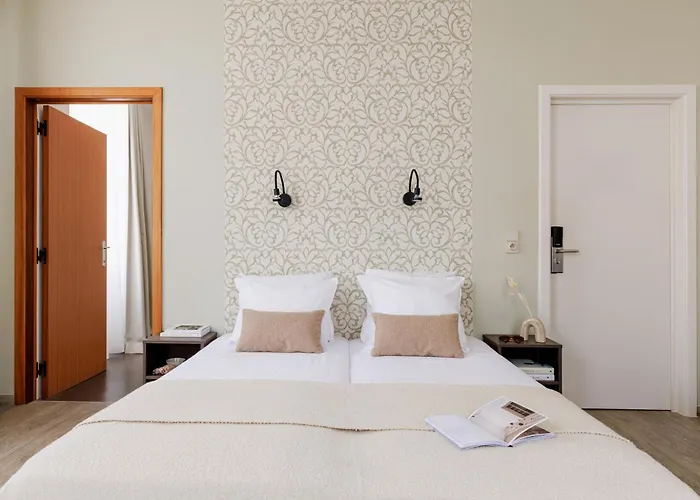 Hotel Corner House By Wp Hotels