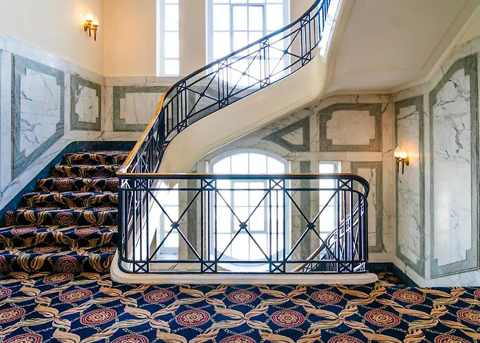 3-Sterne-Hotel: Adelphi Hotel