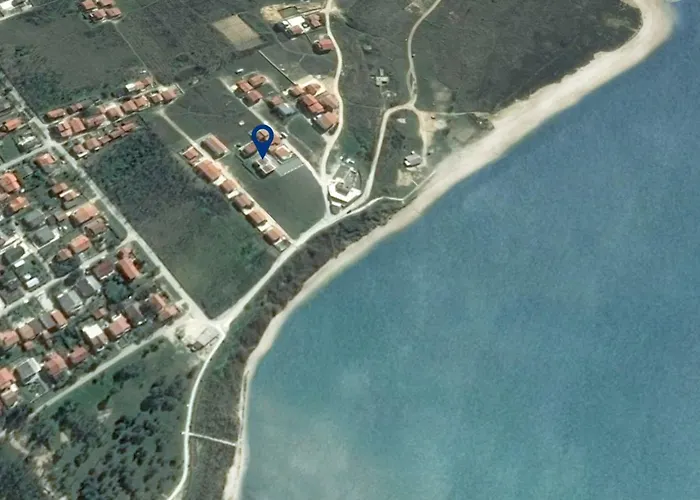 Queen Beach Apartments